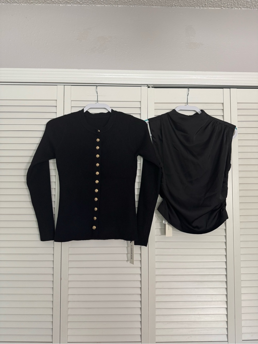 COMMENSE Mock Neck Cap Sleeve Ruched Top Button Down Skinny Knit Top Black Sz S